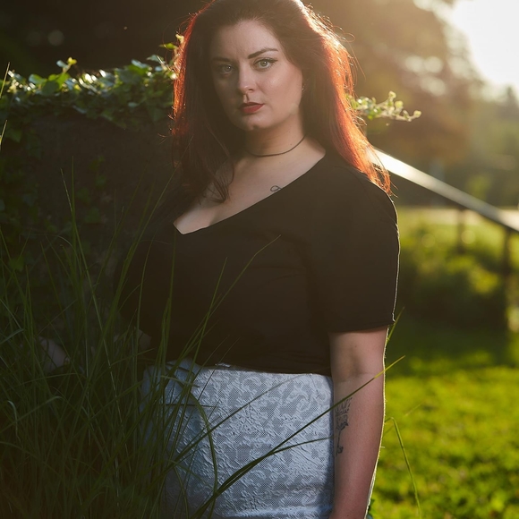 Meet your Posher, Kris - Picture 1 of 1